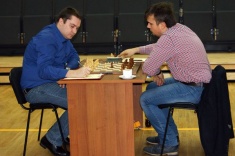Первая партия матча между Дмитрием Кокаревым и Иваном Букавшиным закончилась вничью