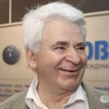 Бориса Спасского поздравляют Карпов, Крамник и Каспаров